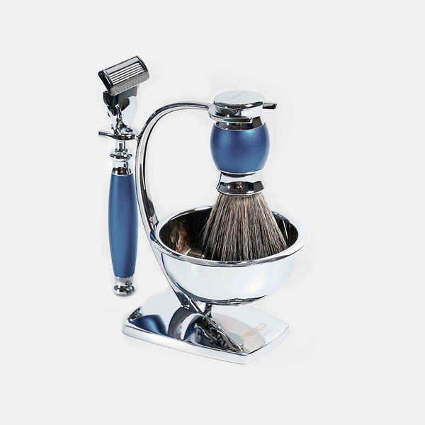 金屬材質,時尚藍,側邊角度,陳列場景。FREED 客製化刻字。