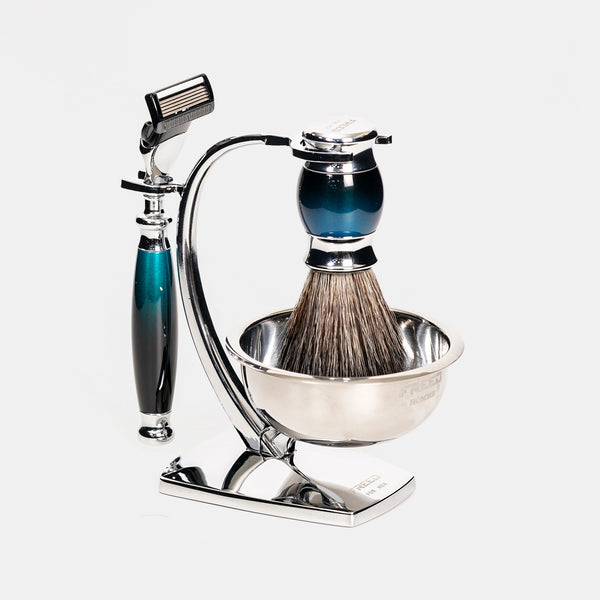 電鍍銀刮鬍刀、銀河藍筆刷,附金屬碗座。FREED 客製化刻字