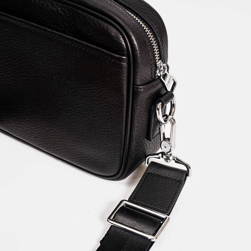 【FREED】商務皮革斜背包 - FREED