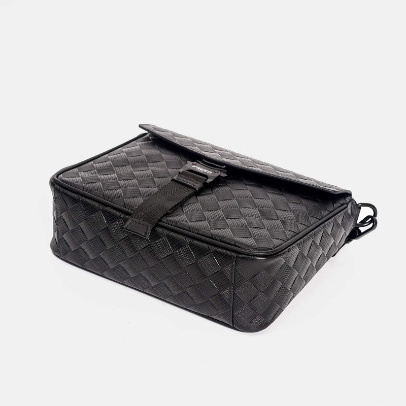 【FREED】編織壓花方格扣斜肩包 - FREED