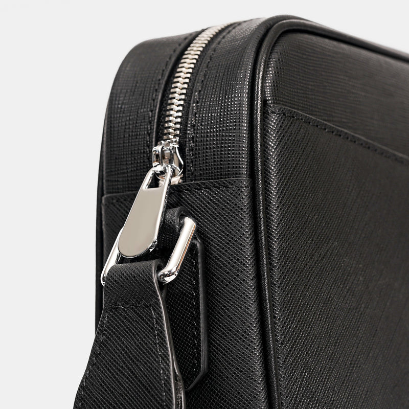 【FREED】經典 Saffiano 十字紋側背包