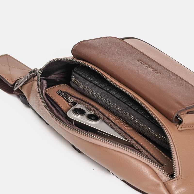 【FREED】手工拼色真皮胸包 - FREED