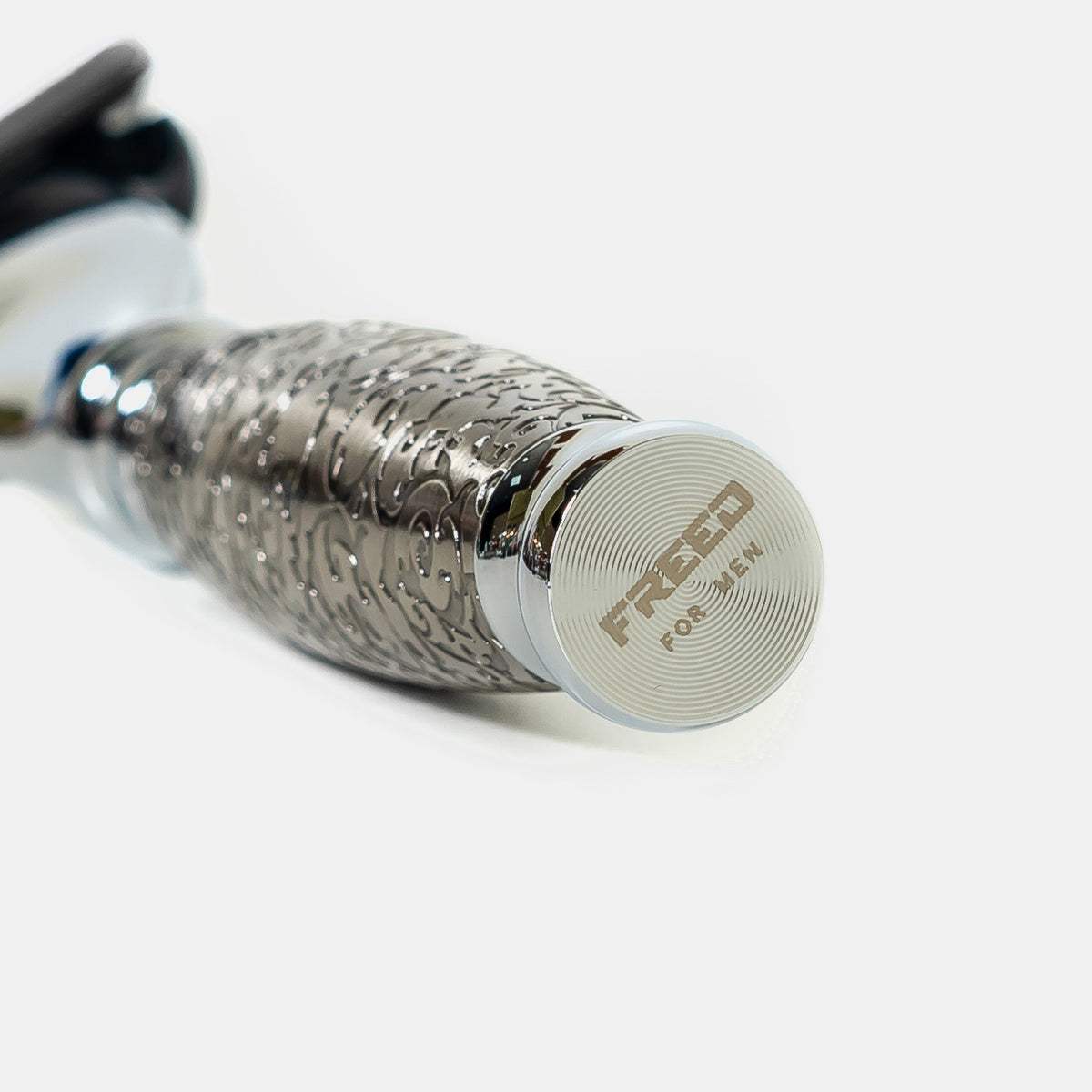 【兩週年紀念款】 豪華典藏版刮鬍刀禮盒 - 蝕刻雕花鍍鎳版 - FREED