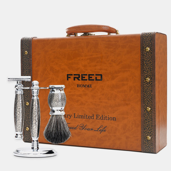 鍍鎳雕花刮鬍刀,搭配皮革收納盒,FREED 客製化刻字