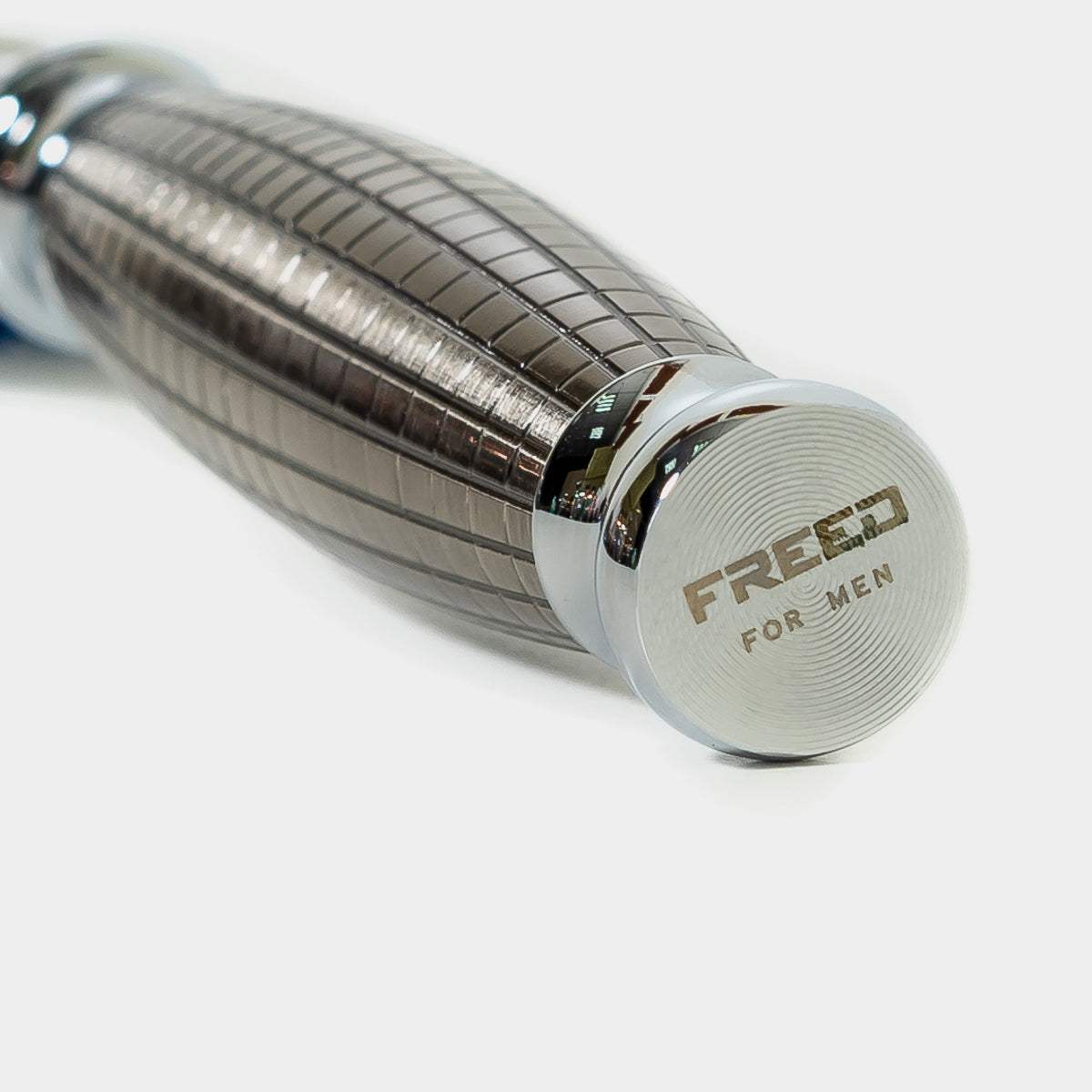 【兩週年紀念款】 豪華典藏版刮鬍刀禮盒 - 手雷款 - FREED