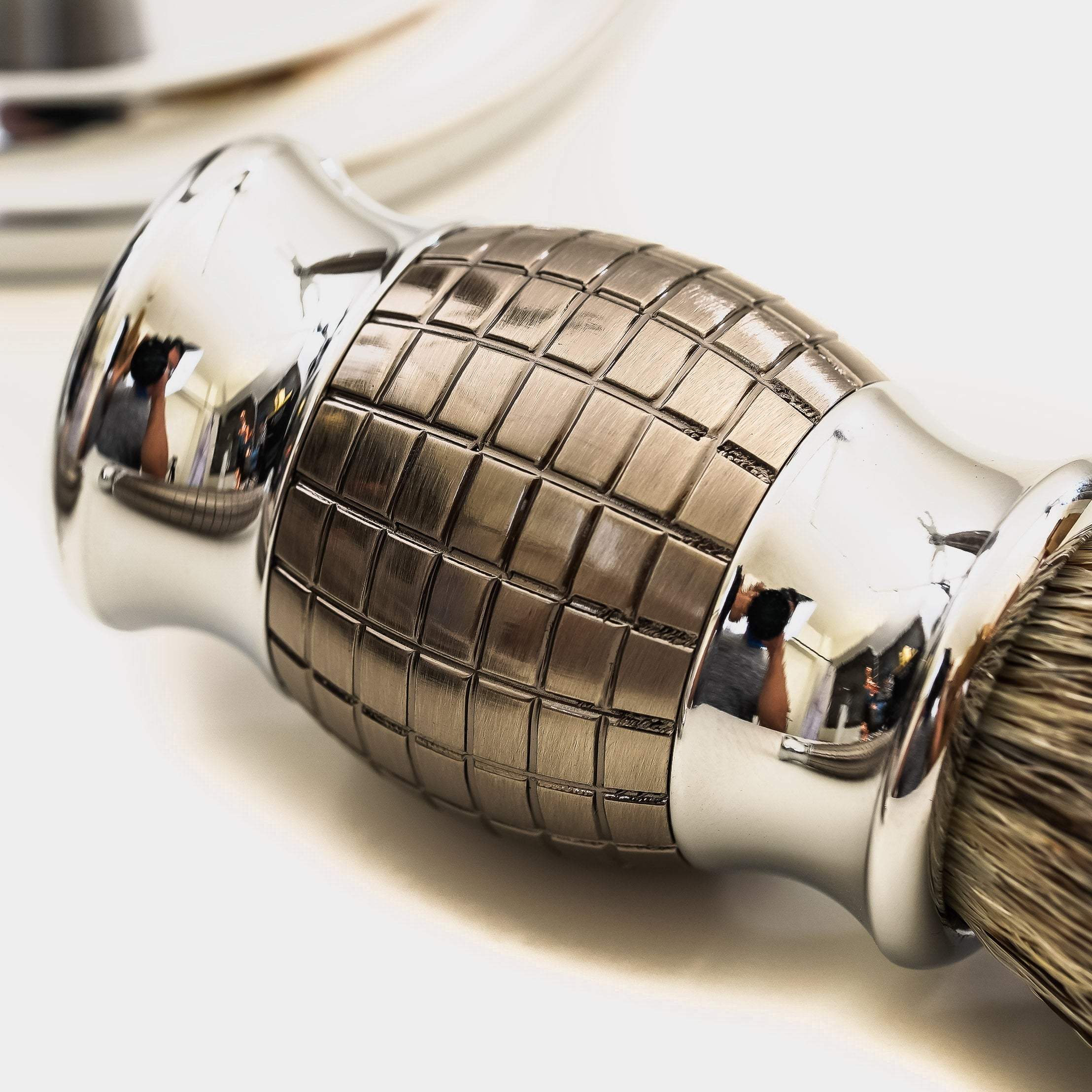 【兩週年紀念款】 豪華典藏版刮鬍刀禮盒 - 手雷款 - FREED