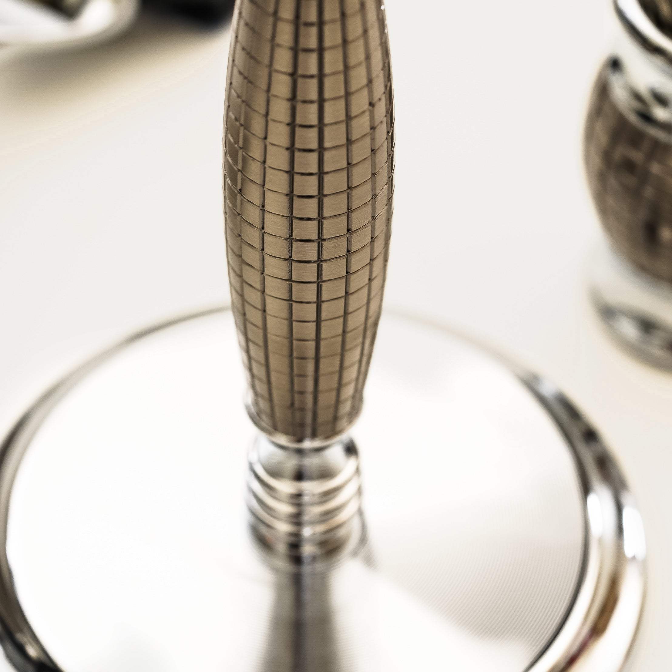 【兩週年紀念款】 豪華典藏版刮鬍刀禮盒 - 手雷款 - FREED