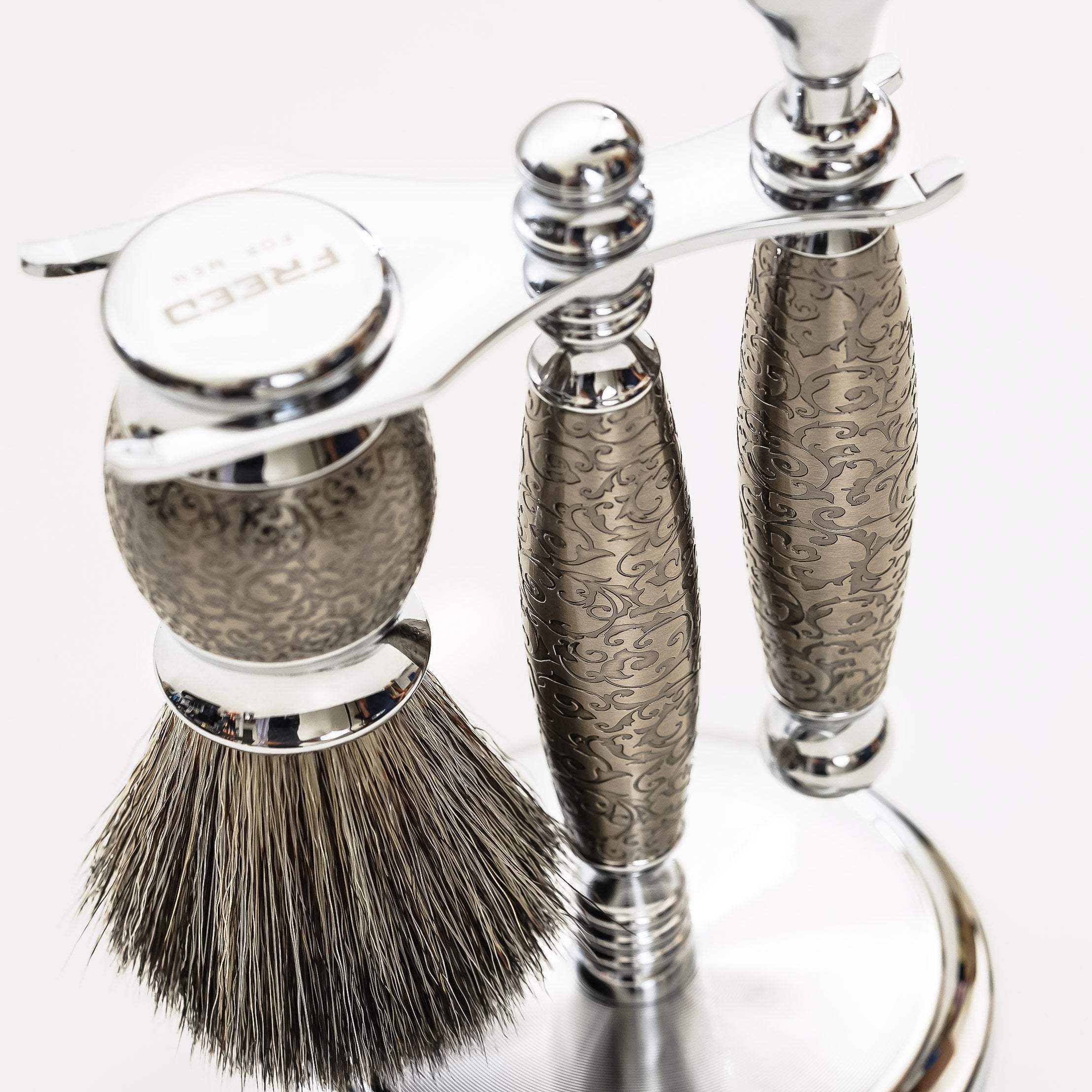 【兩週年紀念款】 豪華典藏版刮鬍刀禮盒 - 蝕刻雕花鍍鎳版 - FREED