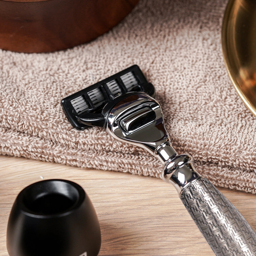 五刀式刮鬍刀 - F滿版鍍鎳浮雕