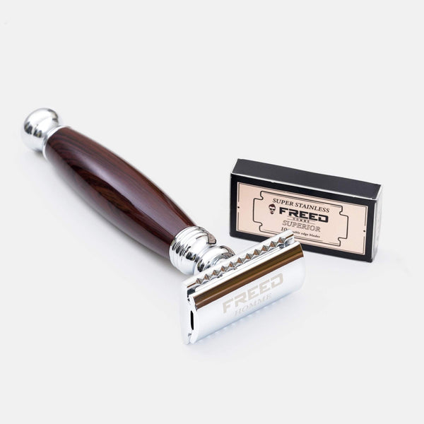 仿紫紅檀木手柄,銀色金屬,復古設計,居家與旅途皆適用。FREED 客製化刻字