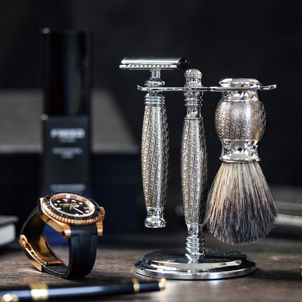 【FREED】雙刃式刮鬍刀豪華禮盒四件組 - F滿版鍍鎳浮雕 - FREED