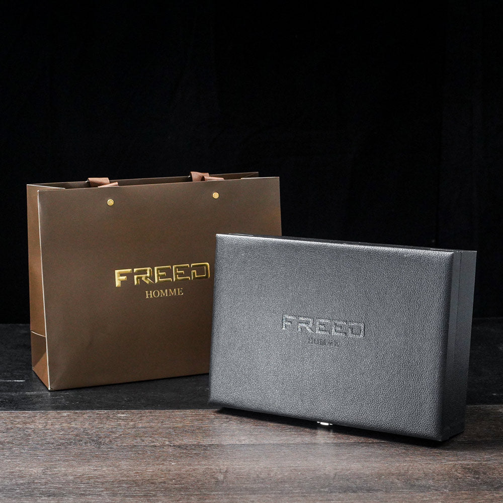 【FREED】五刀式刮鬍刀豪華禮盒四件組 - F滿版鍍鎳浮雕