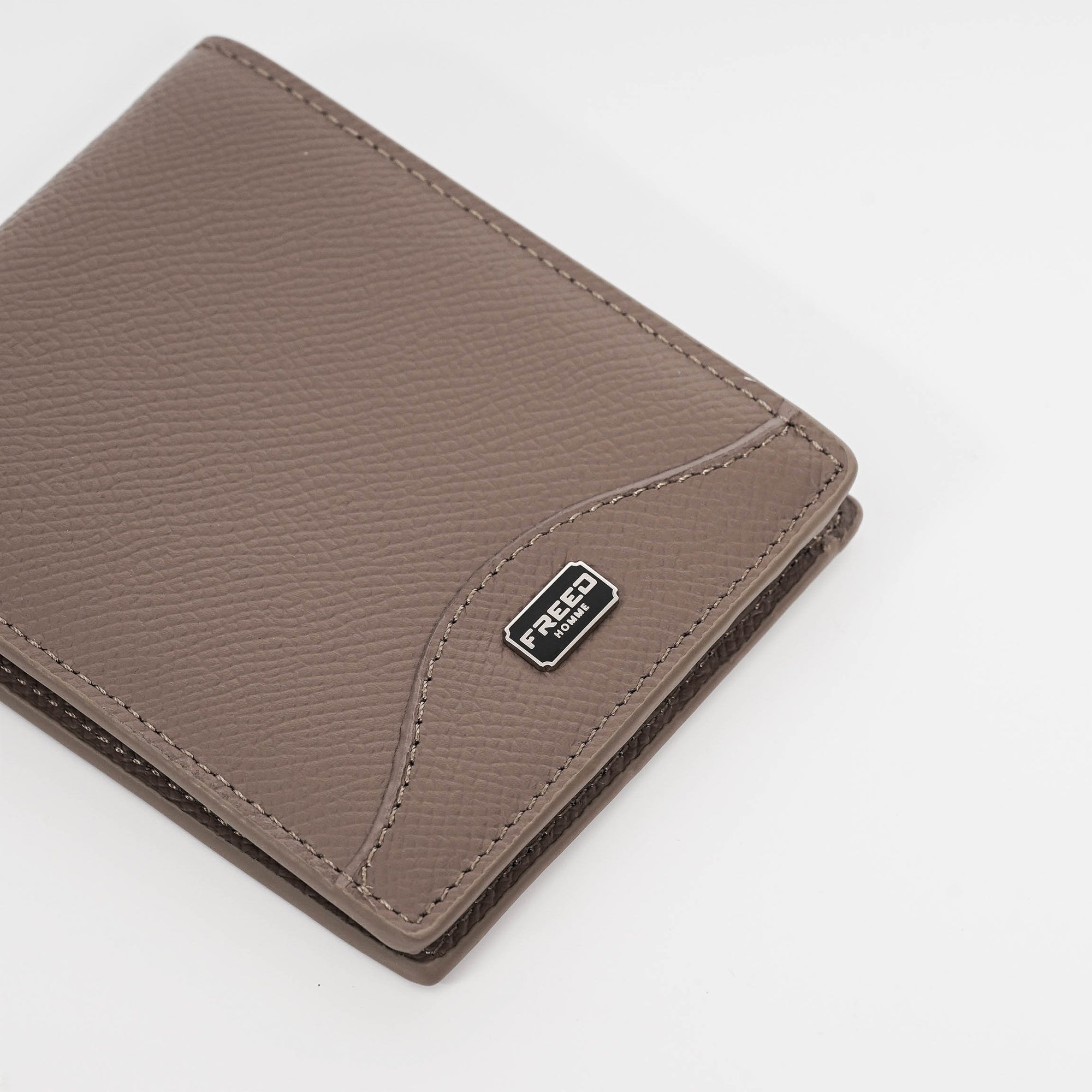 【FREED】經典 Epsom 粒面真皮短夾 - 沙丘棕