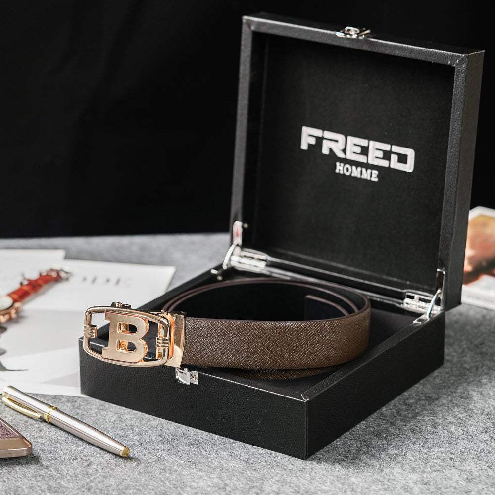 【FREED】時尚英文字母扣頭商務頭層牛皮自動皮帶 - FREED