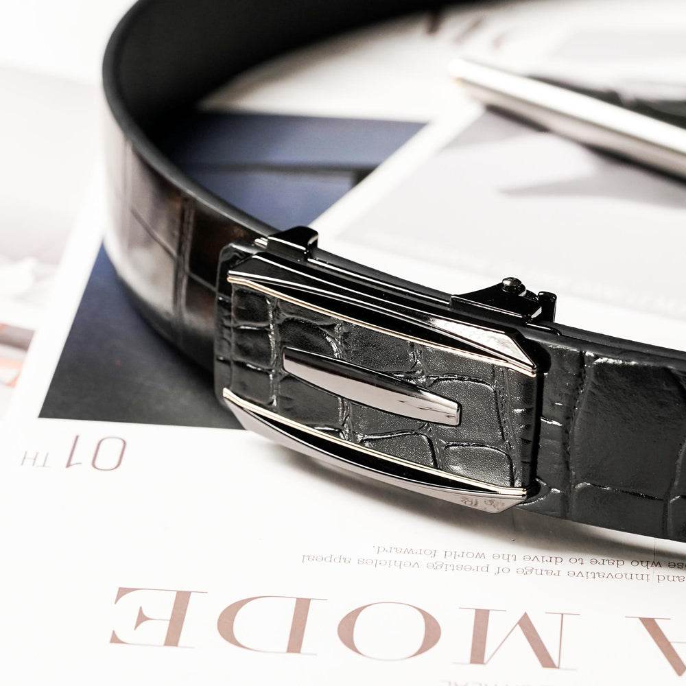 【FREED】仿蛇紋金屬邊方形扣頭商務休閒頭層牛皮自動皮帶 - 黑 - FREED