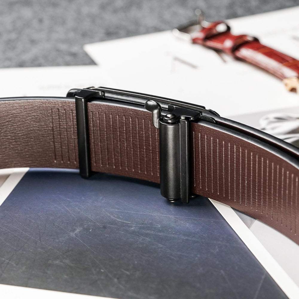 【FREED】極簡霧黑方扣商務休閒頭層牛皮自動皮帶 - 黑色 - FREED