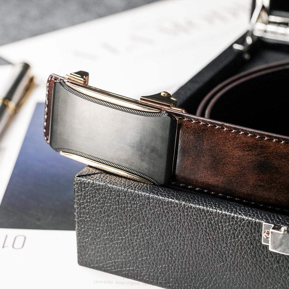 【FREED】極簡霧黑方扣商務休閒頭層牛皮自動皮帶 - 咖啡色 - FREED