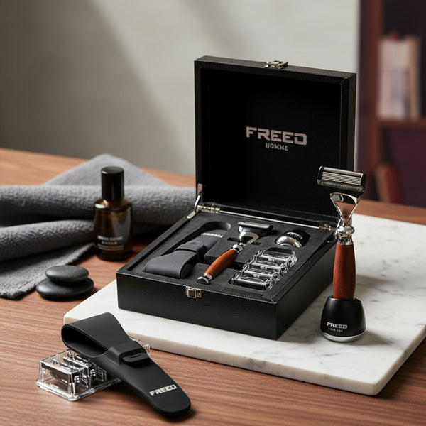 黑色禮盒裝尊爵五刀式刮鬍刀組,木紋手柄,FREED 客製化刻字。