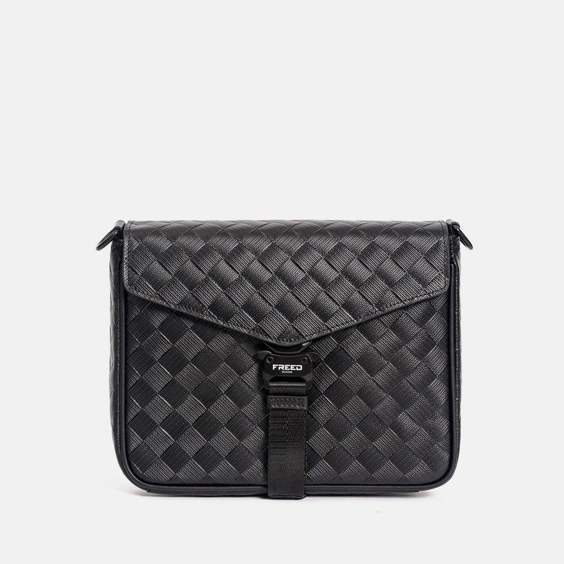【FREED】編織壓花方格扣斜肩包 - FREED