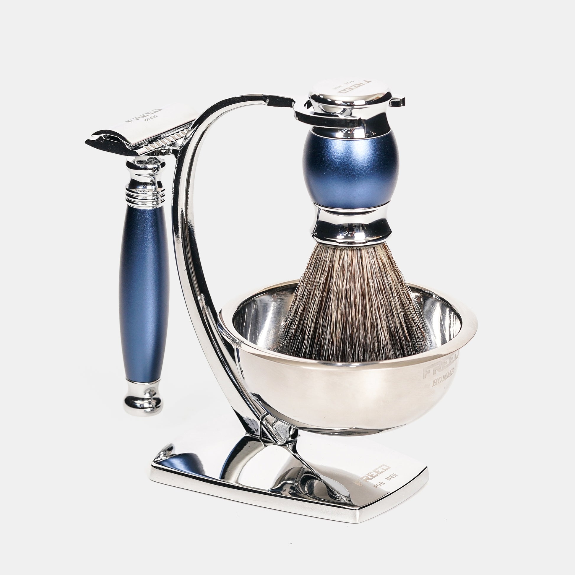 時尚藍金屬材質，展現優雅光澤，FREED客製化刻字。