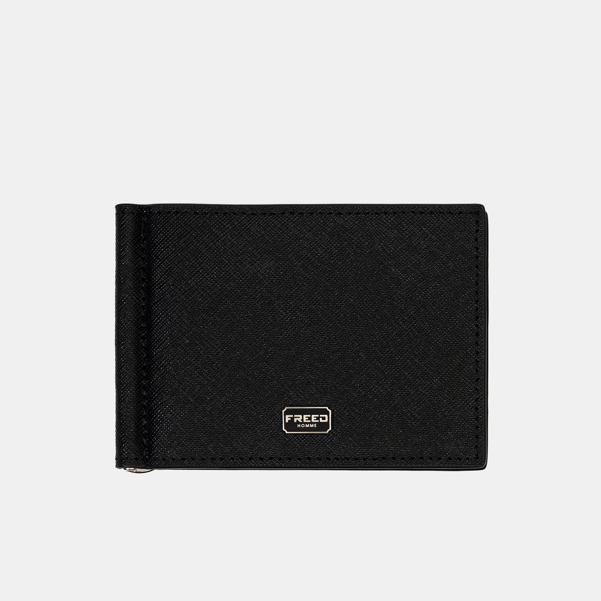 黑色Saffiano十字紋皮夾，正面俯視，FREED客製化刻字。