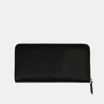 黑色Saffiano十字紋皮質長夾，拉鍊開合，FREED客製化刻字。