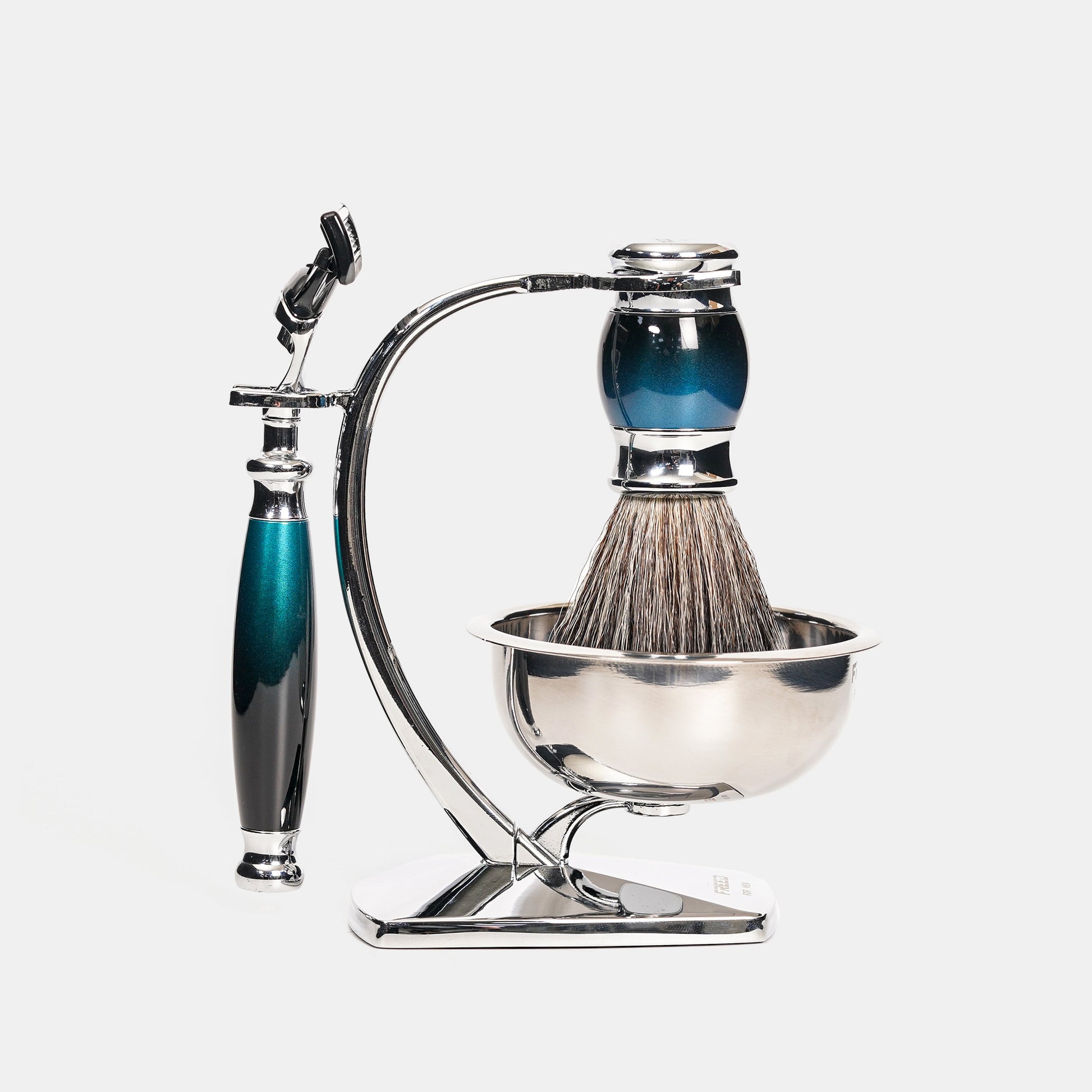 銀河藍漸層金屬，優雅展示。FREED 客製化刻字