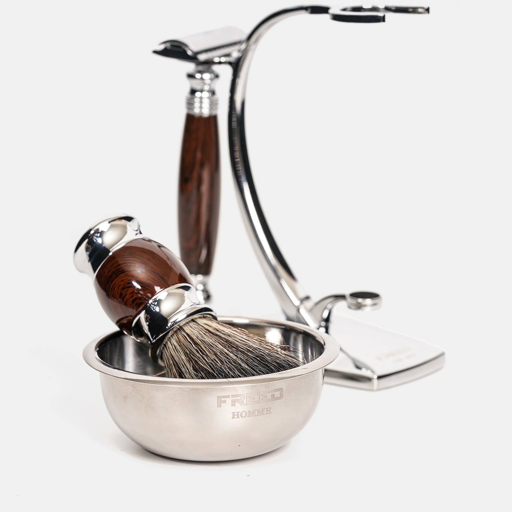 仿紫紅檀木刮鬍刀組，紳士質感。FREED 客製化刻字。