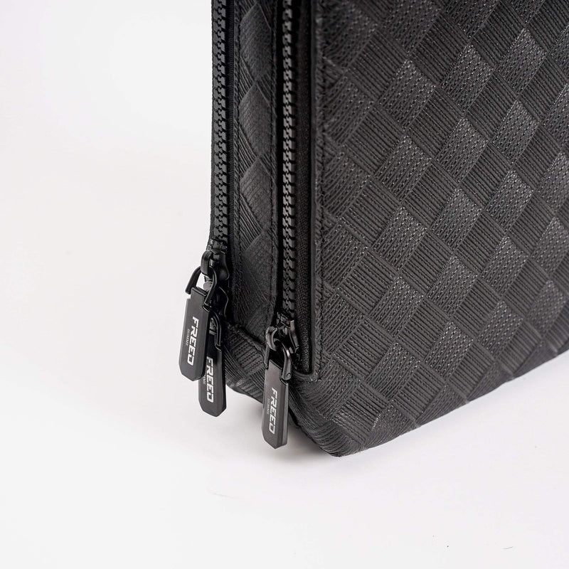 【FREED】編織壓花方格胸包 - FREED