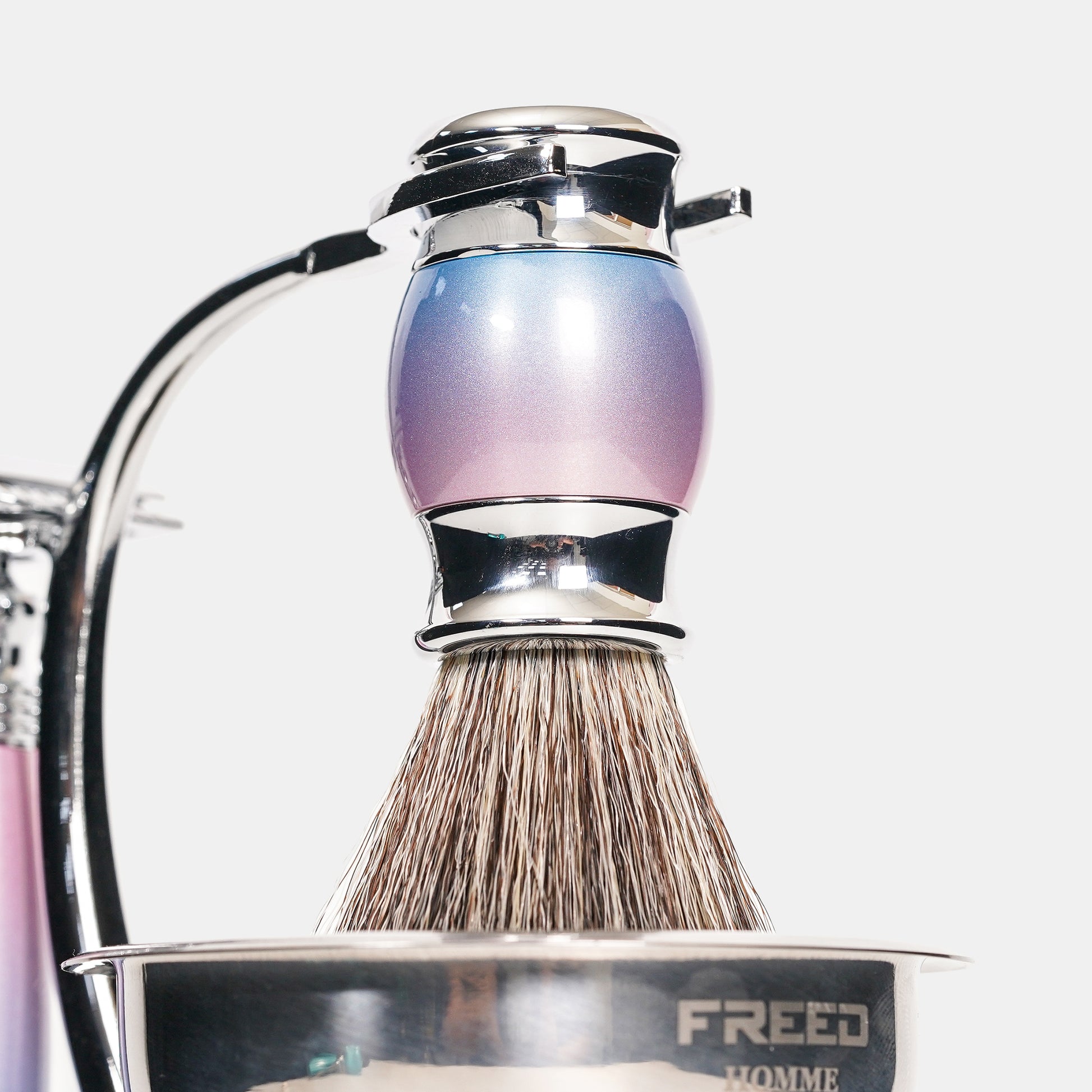 金屬/漸層紫粉色/側面近拍/白背景 FREED 客製化刻字