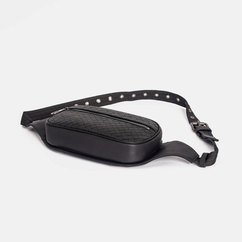 【FREED】都會機能手工細編織胸包 - FREED