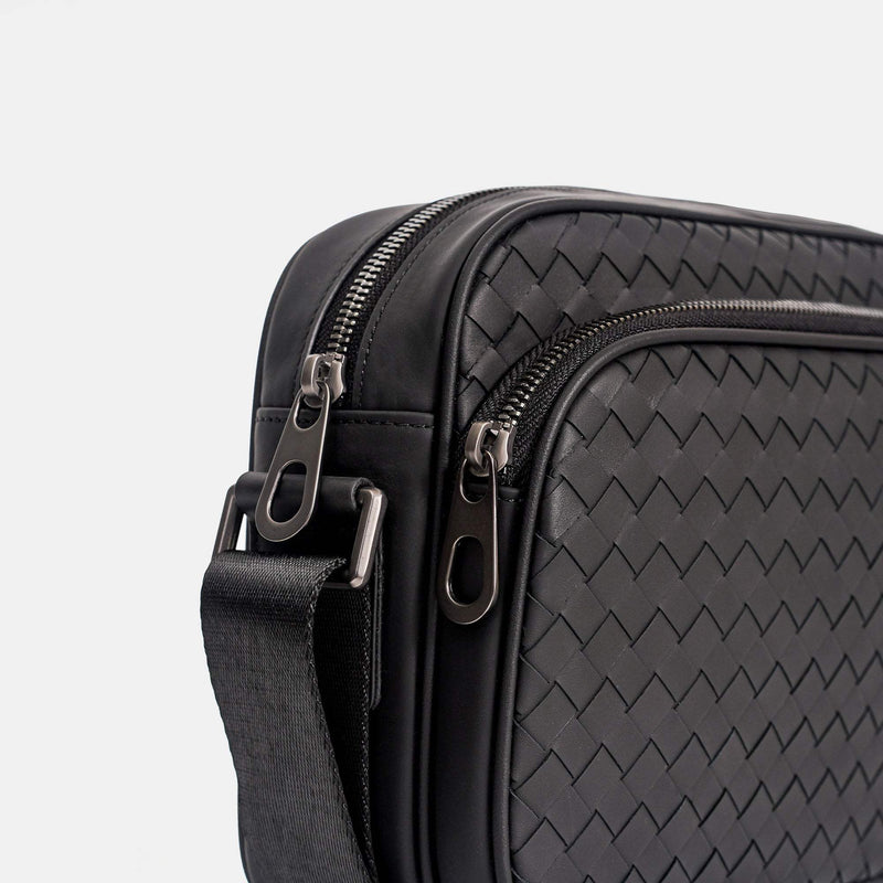 【FREED】手工細編織皮革郵差包 - FREED