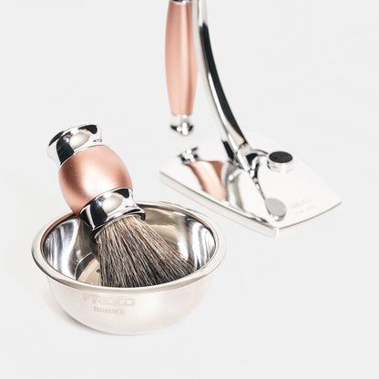 金屬材質，玫瑰金，近景，FREED客製化刻字