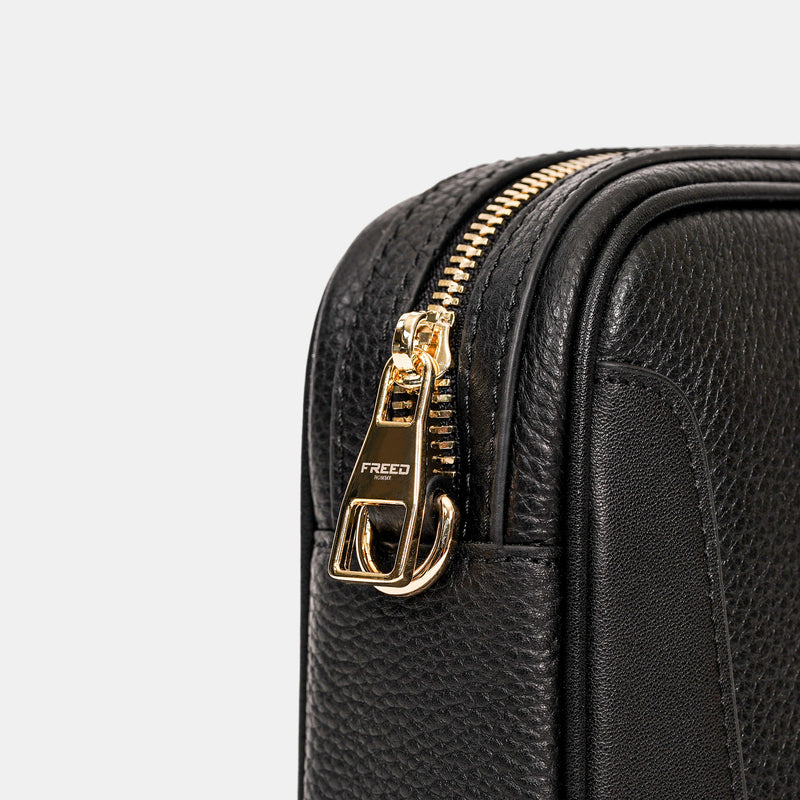 【FREED】荔枝紋真皮斜肩包