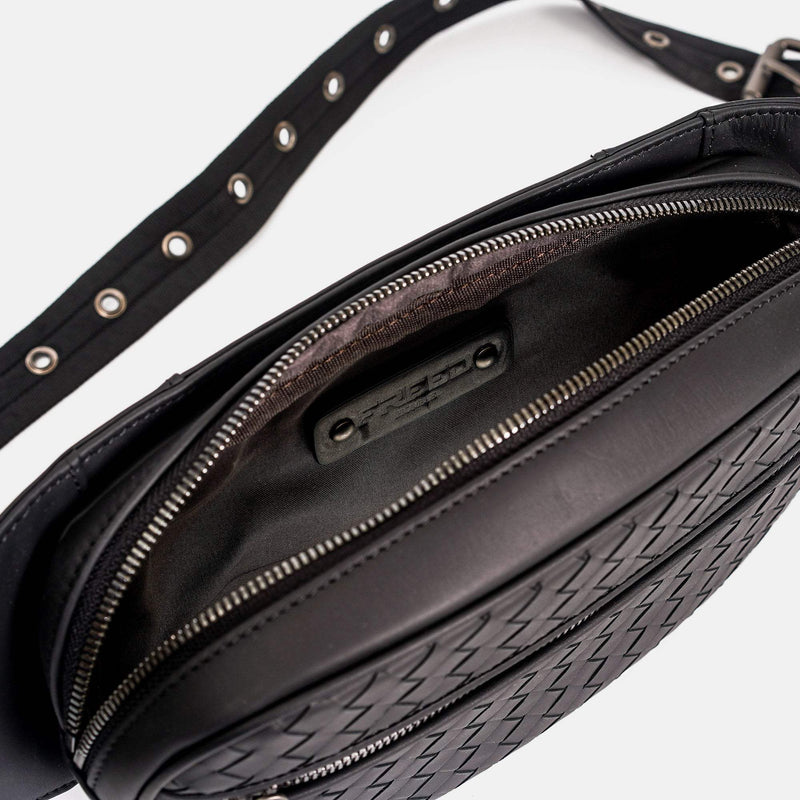 【FREED】都會機能手工細編織胸包 - FREED