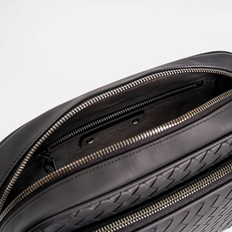 【FREED】手工細編織皮革郵差包 - FREED