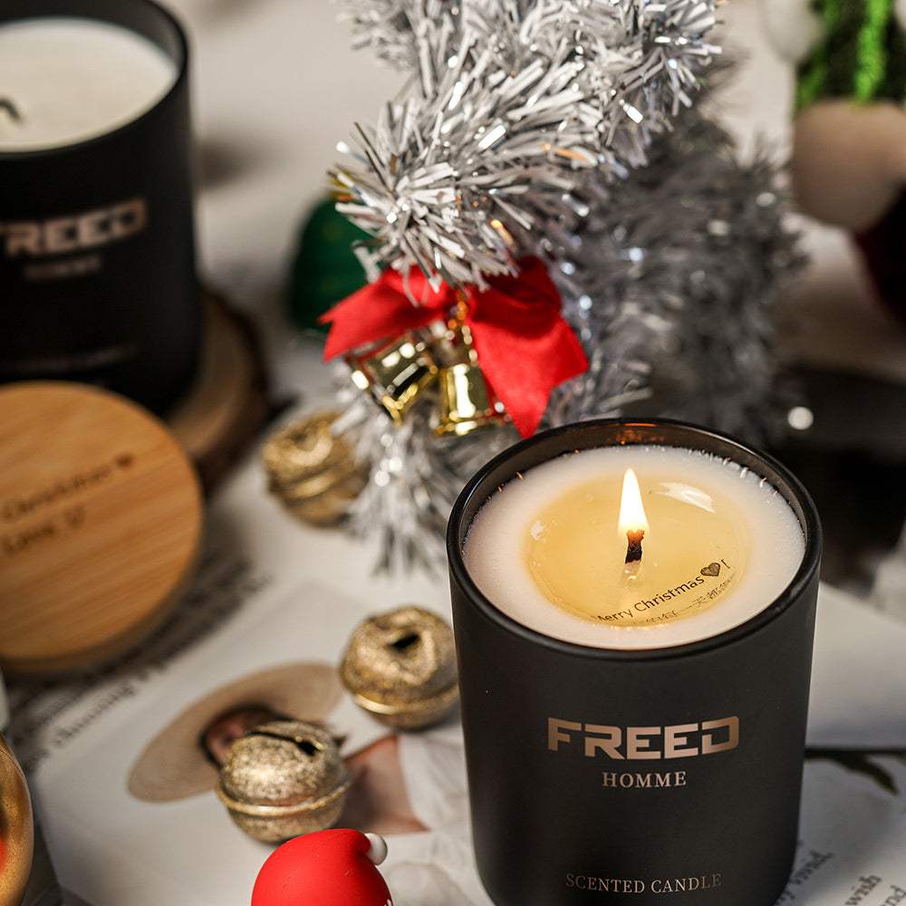 溫暖大豆蠟燭，側拍，聖誕裝飾，FREED 客製化刻字。
