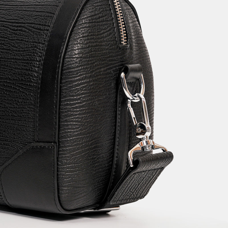 【FREED】真皮壓紋圓筒斜背包