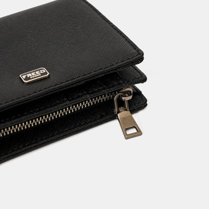 Saffiano十字紋黑短夾，細節特寫，FREED 客製化刻字