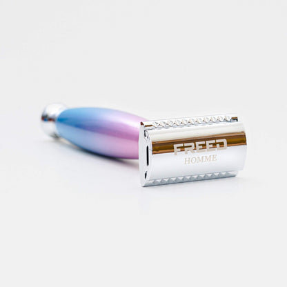 電鍍合金，獨角獸漸層色，FREED 客製化刻字。