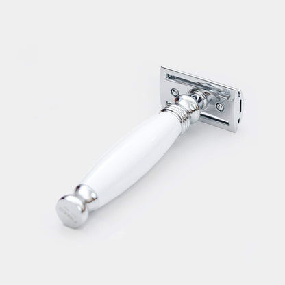 經典復古珍珠白雙刃刮鬍刀，居家剃鬚精緻體驗，FREED 客製化刻字。