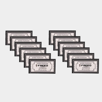 不鏽鋼材質，經典黑框，適用多角度，居家刮鬍場景。FREED 客製化刻字。