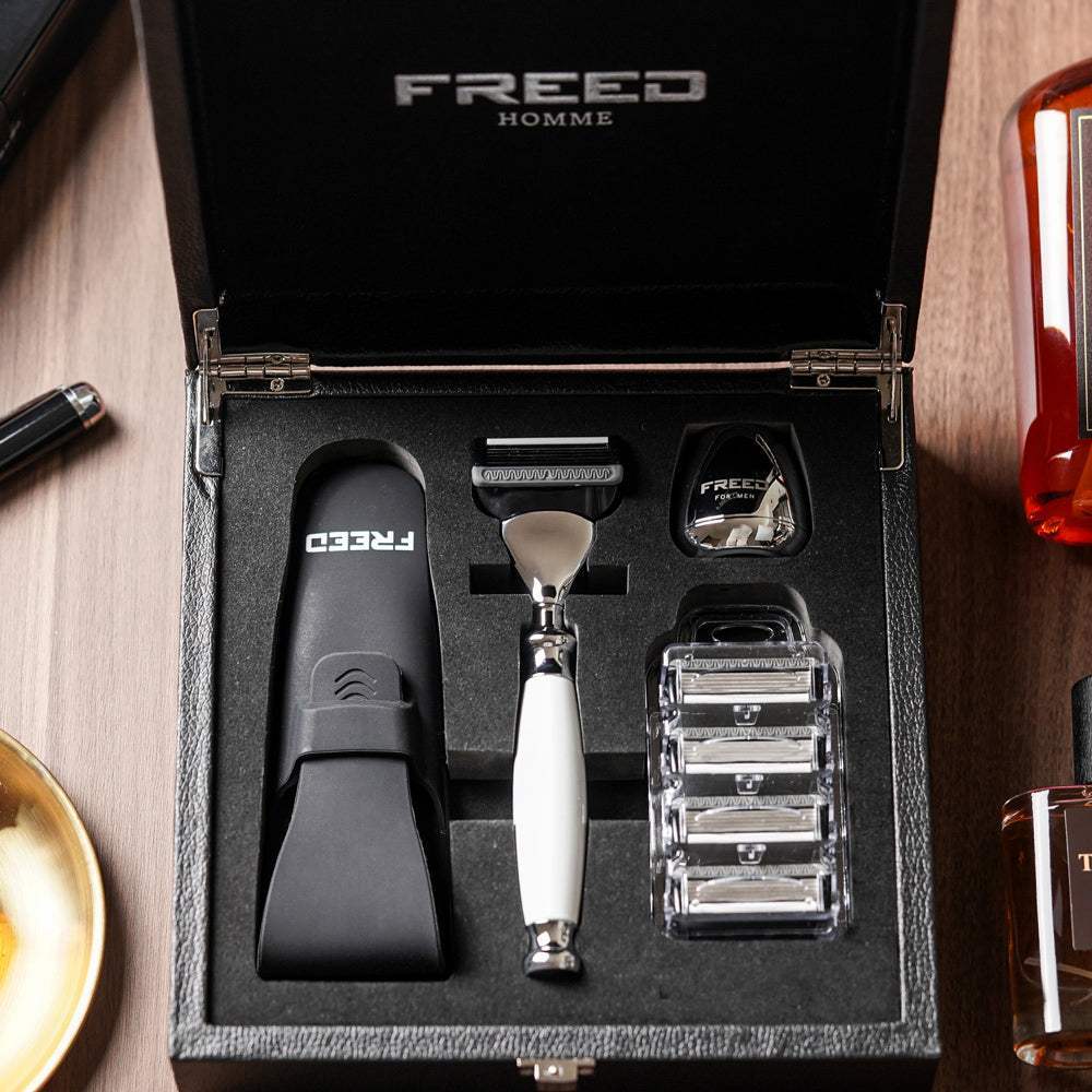 【兩週年特仕款】尊爵四件組刮鬍刀禮盒 - 珍珠白 - FREED