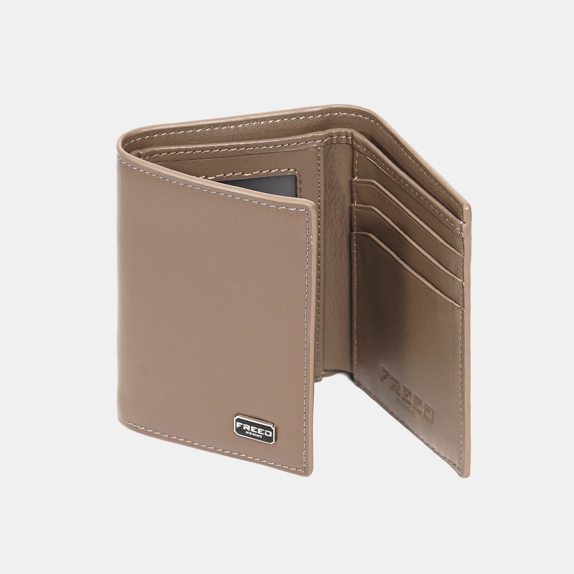 紳士極潤Nappa皮革三折短夾，沙丘棕，展現質感，FREED 客製化刻字。