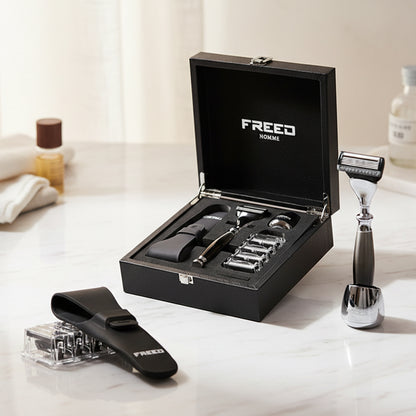 黑曜石色尊爵刮鬍刀禮盒，FREED 客製化刻字