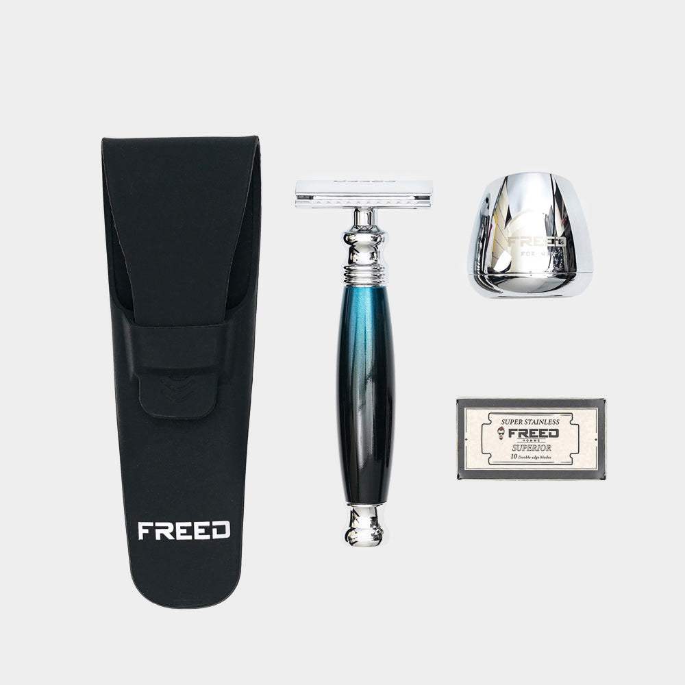 銀色刀頭，藍色漸層手柄，頂部視角，白背景。FREED 客製化刻字。