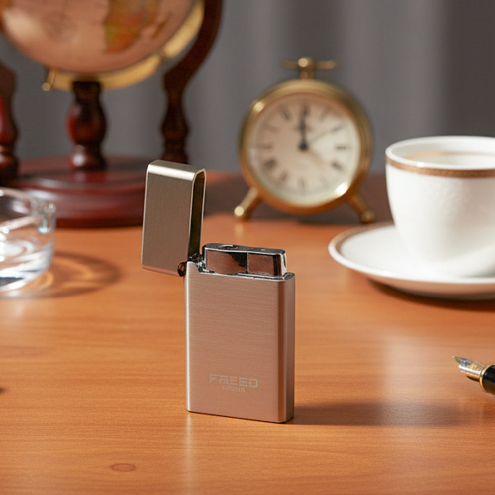 【FREED】金屬拉絲微光瓦斯打火機 - 霧面銀