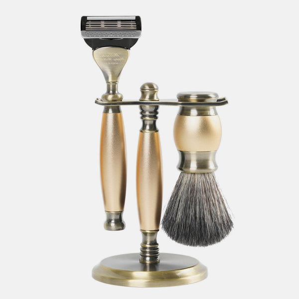 古銅色不鏽鋼材質，復古經典，展現品味。FREED 客製化刻字